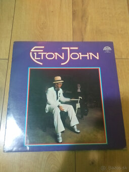 Predám zbierku viac ako 200 vinylových platní, 