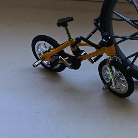Motorka + bicykel, 