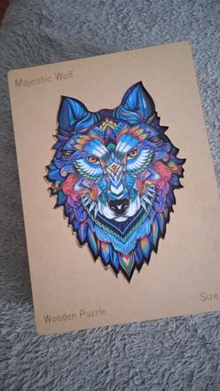 Vlk drevene puzzle v krabicke,