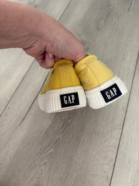 Nádherne platenky gap, gap,34