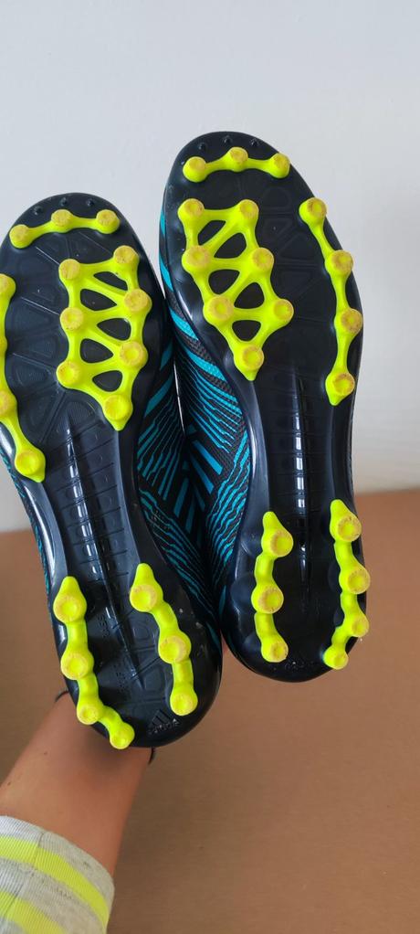 Kopačky 39 1/3 messi vynikajúci stav, adidas,39