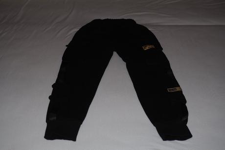 Kapsáčové čierne nohavice, 134