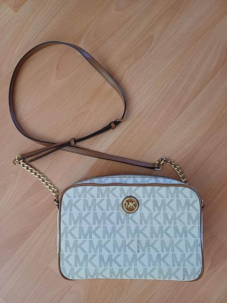 Kabelka michael michael kors béžová farba, michael kors