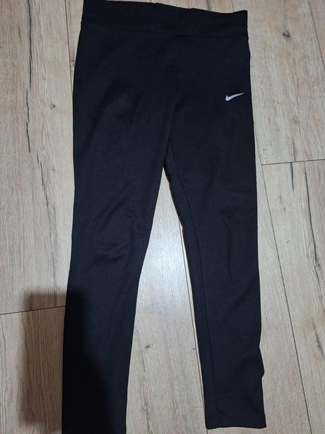 Legíny vrubkovane, l