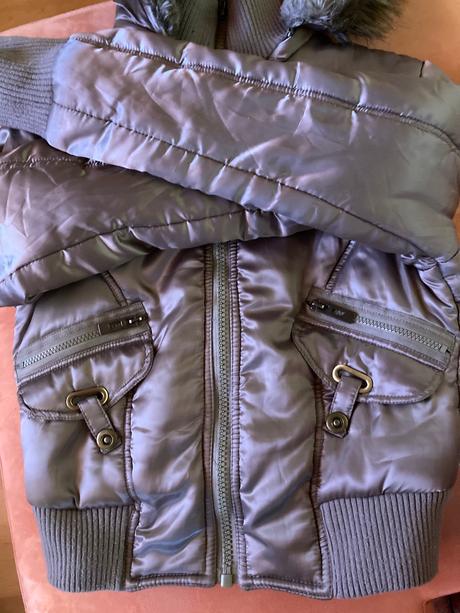 Bunda bomberka, metalýza, s