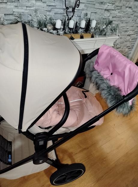 Teplučký huňaty rukávnik s kožušinkou,