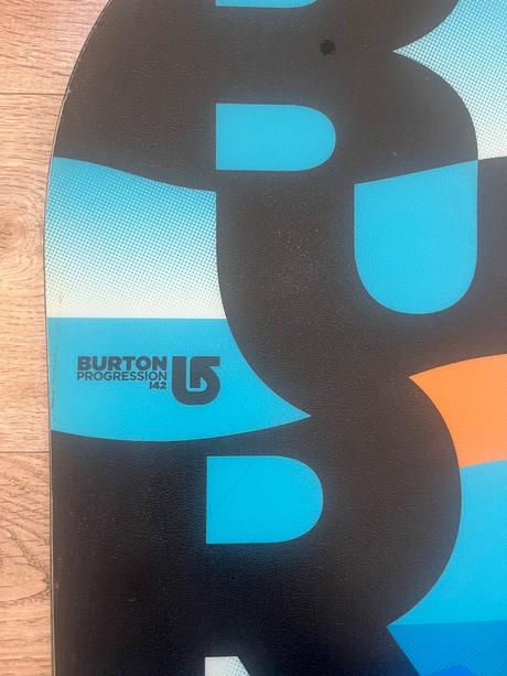 Burton progression snowboard + viazanie burton, 140-149 cm