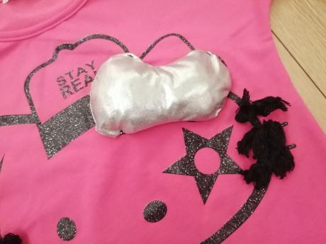 Mikinka s legínkami, 104