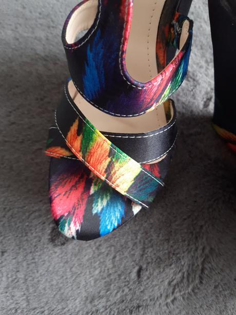 Vysoke a pohodlne chassé, 38