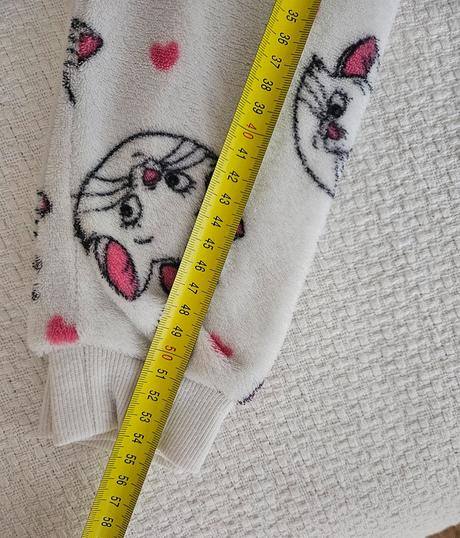 Teplé pyžamko marie, 98