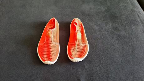 Topánky do vody, 28