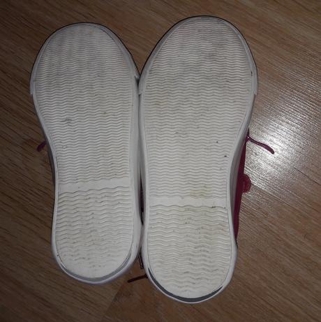 Koženkové tenisky, 32