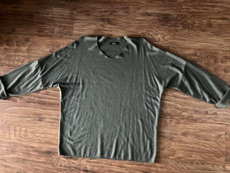 Predám nádherný svetrík, nový, m