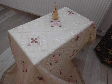 Obrus krémový -priemer-175 cm,, 