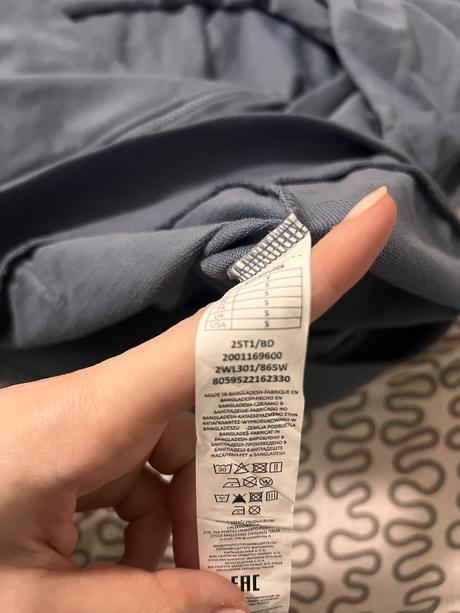 Sivá mikina, tezenis,s