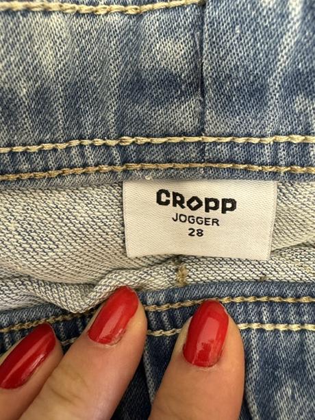 Rifľové kraťasy zn. cropp, 28
