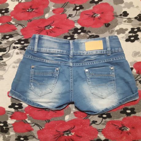 Dámske krátke nohavice, 26