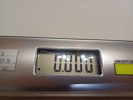 Váha pre bábätká, laica