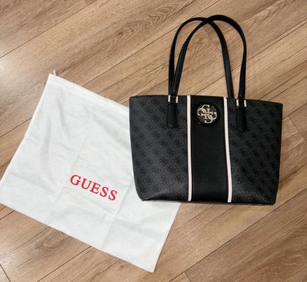 Guess kabelka, guess