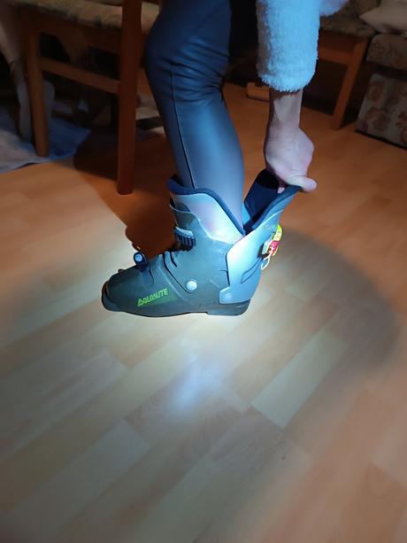 Pánske lyžiarky, 42