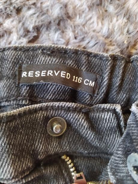 Tmavé rifle, reserved,116