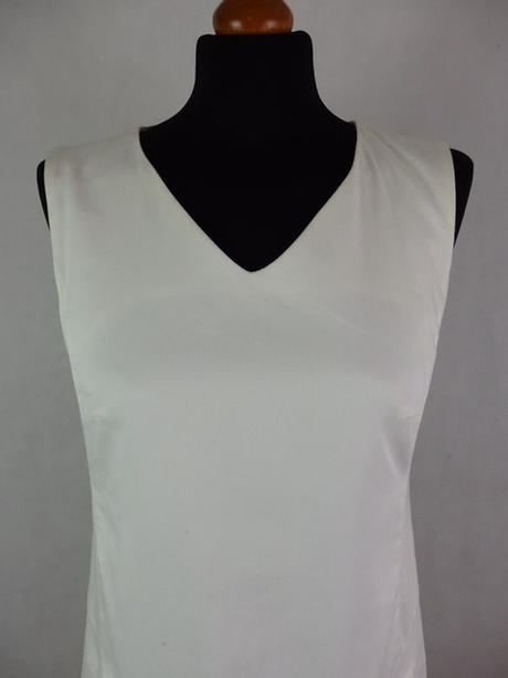 Kvalitné biele šaty, 36