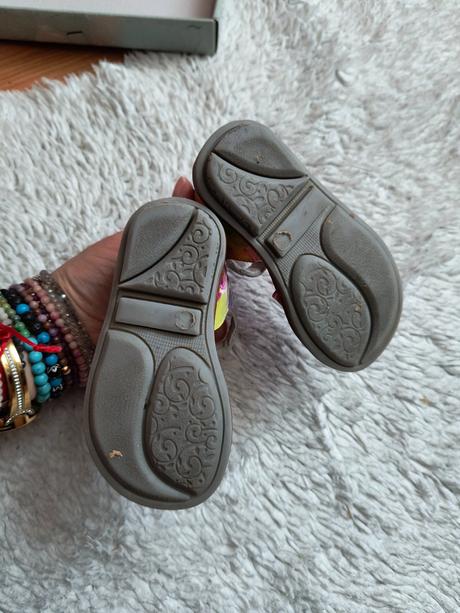 Nádherné kožené sandálky piure 20, 20