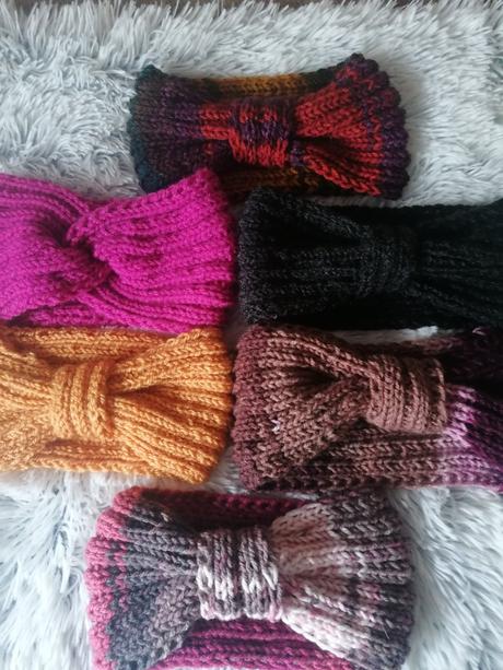 Strikovane celenky,ciapky,nakrcnik, 