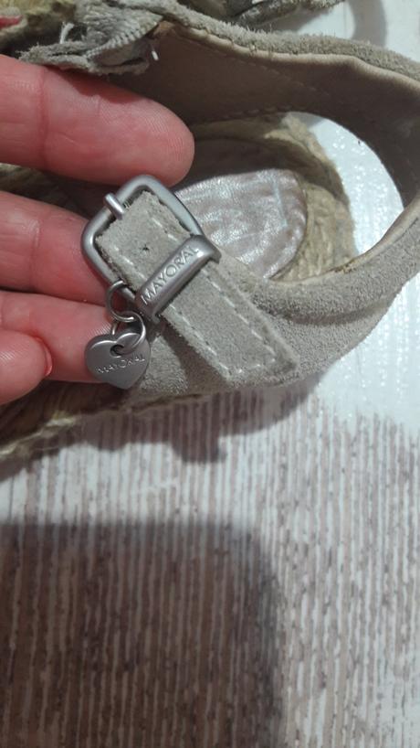 Sandalky, mayoral,28