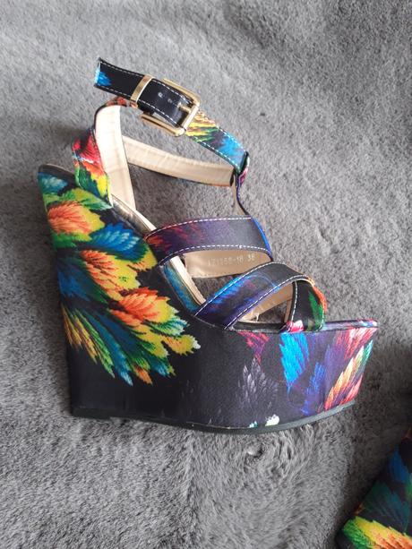 Vysoke a pohodlne chassé, 38