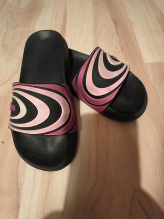 Šľapky adidas, 31