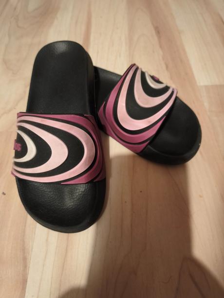 Šľapky adidas, 31