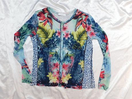 Velmi pekny trendy sveter, 38