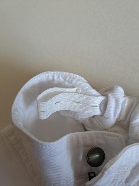 Biele imit.rifli kratasy 5e, f&f,158