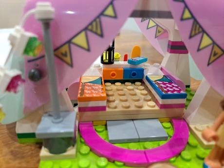 Lego friends 41392 stanovačka, 