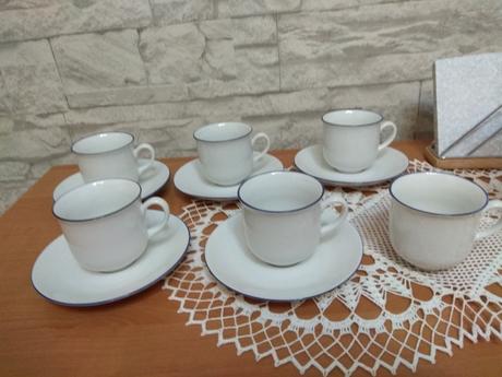 5 x šálka a tanierik plus šálka,