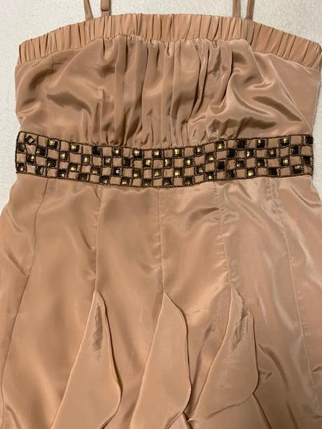 Šaty na ramienka s ozdobou zn. b.p.c., 40