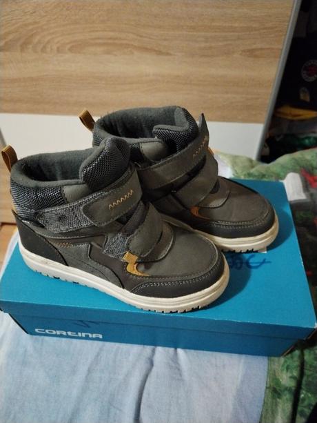 Topanky pre chlapca, 29