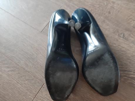 Kožené lodičky s otvorenou špičkou, 37