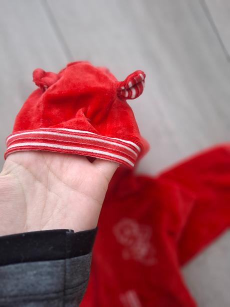 Zamatová súprava s uškami, 86