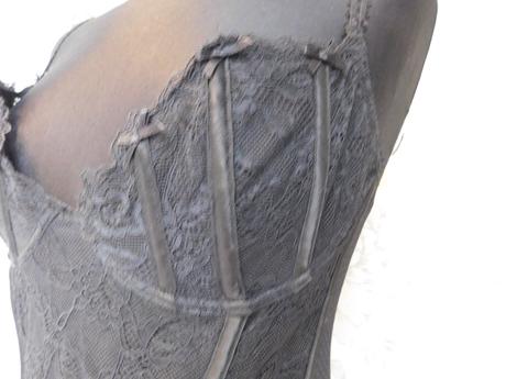 Kvalitný čipkovaný korzet, 75b