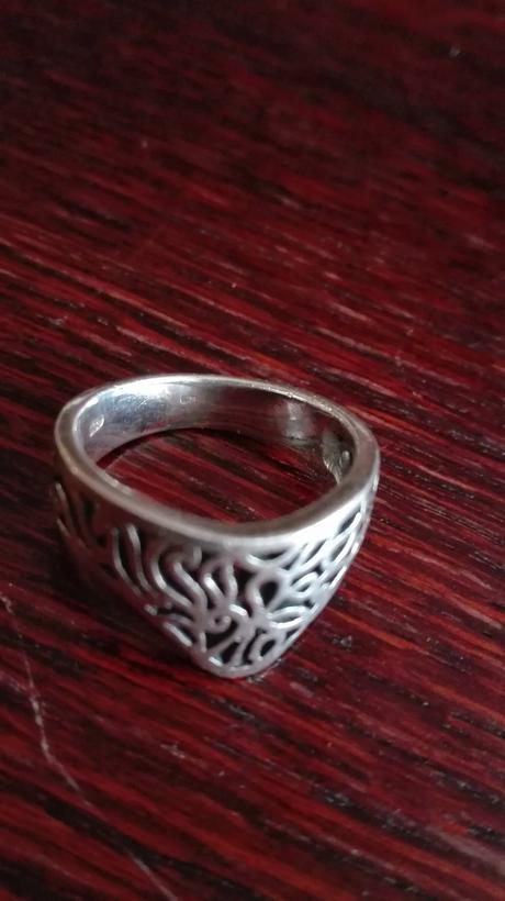 Strieborny prsten, 