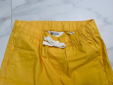 Zlte a modre kratke nohavice, zara,134