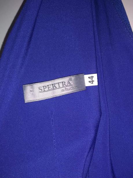 Spoločenské šaty, 44