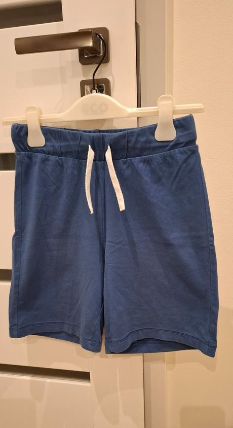Chlapčenské krátke nohavice, benetton,146
