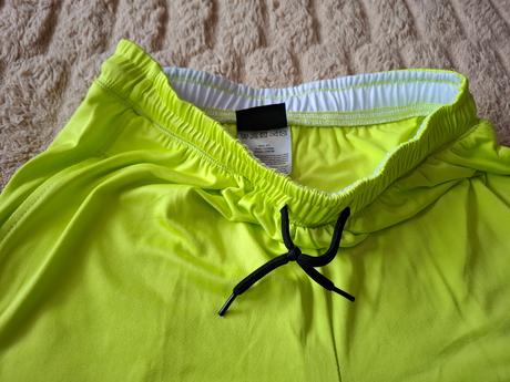 Chlapčensé bermudy, 158