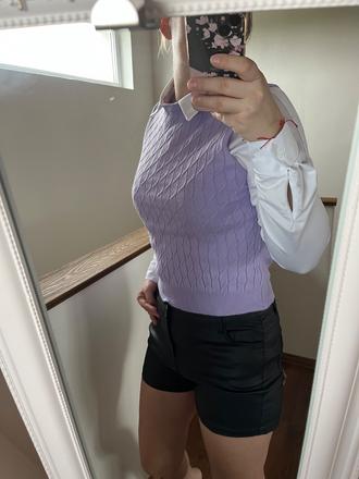 Fialová vestička, l