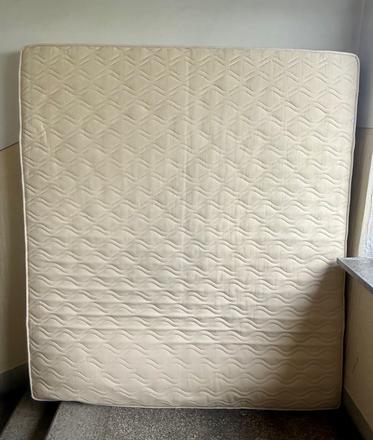 Kvalitny tvrdsi matrac materasso 180 x 200 cm, 