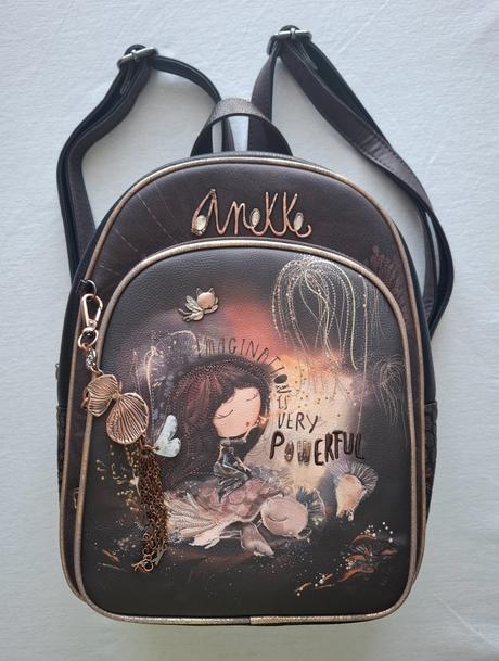 Anekke dreamverse batoh, anekke