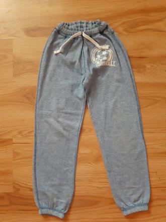 Teplaky bez poskodeni, 122